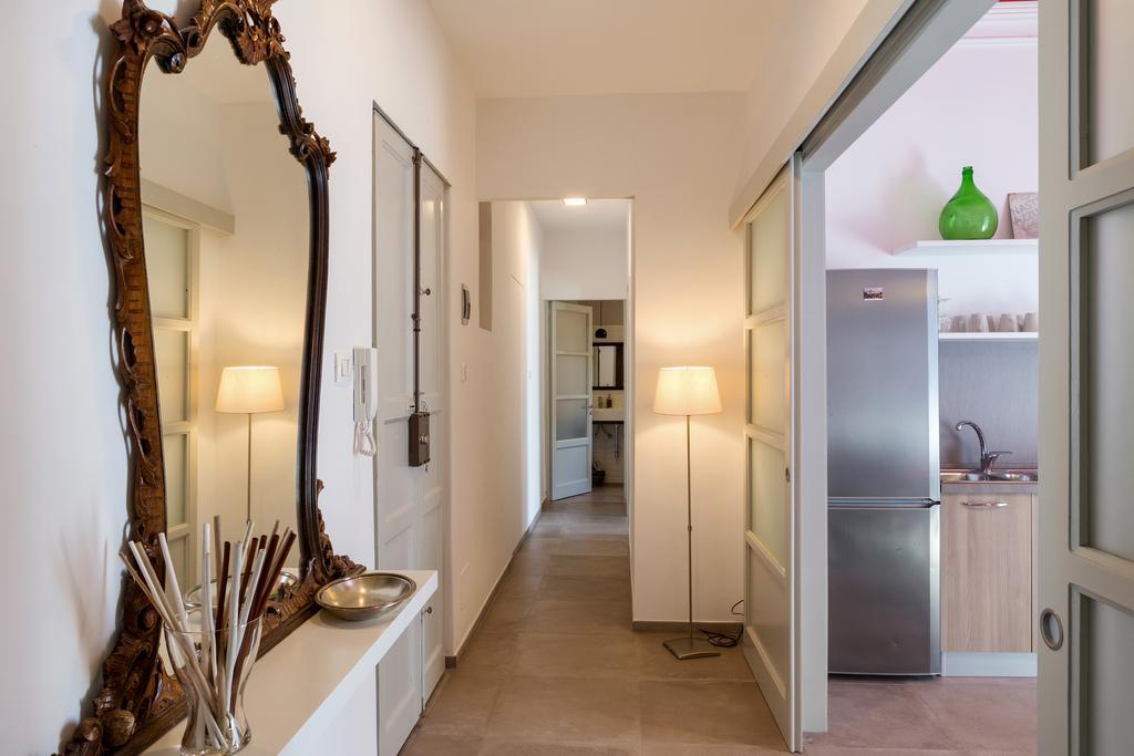 Alcala Living Apartments คาตาเนีย ภายนอก รูปภาพ