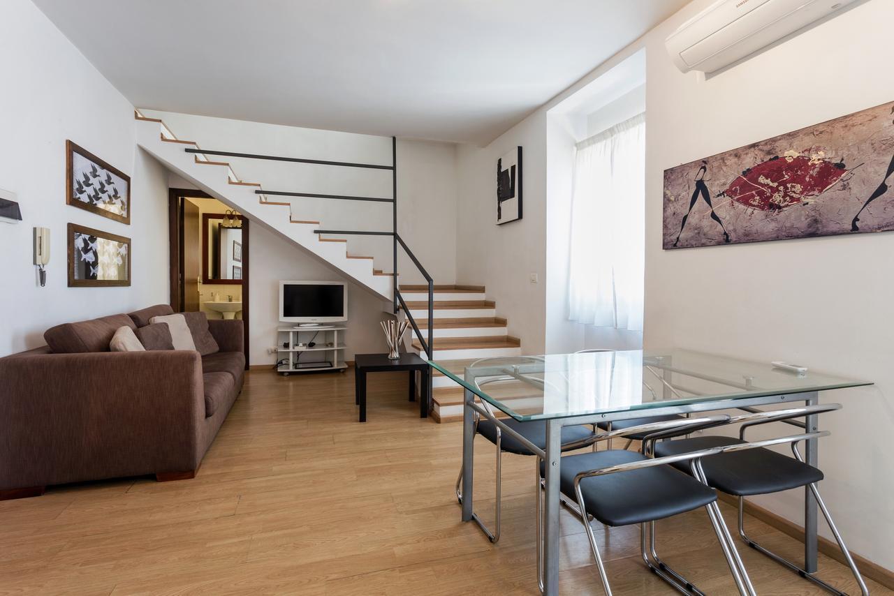 Alcala Living Apartments คาตาเนีย ภายนอก รูปภาพ